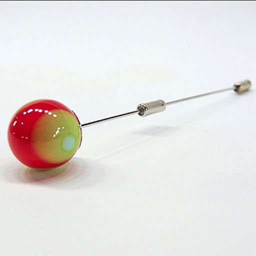 n color brooch