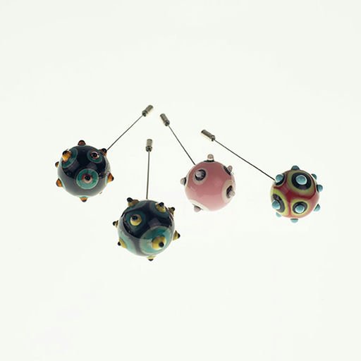 n color brooch