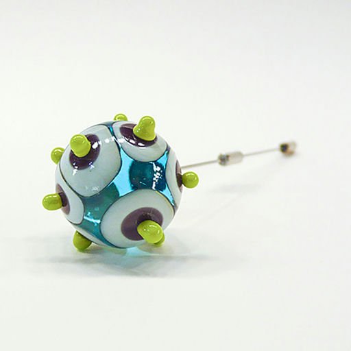 n color brooch