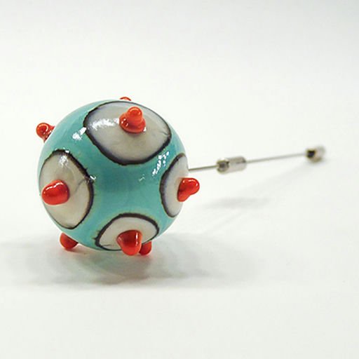 n color brooch