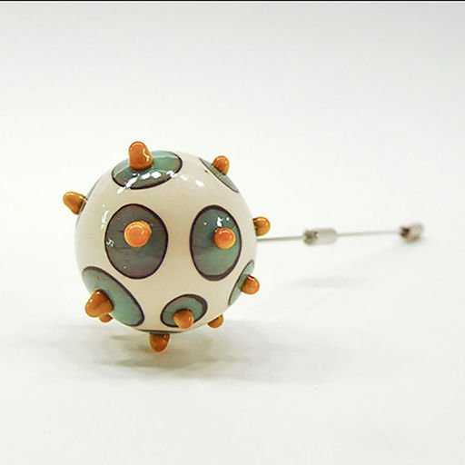 n color brooch