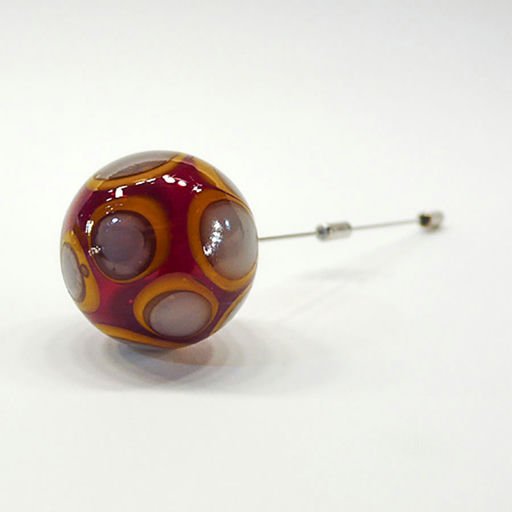 n color brooch