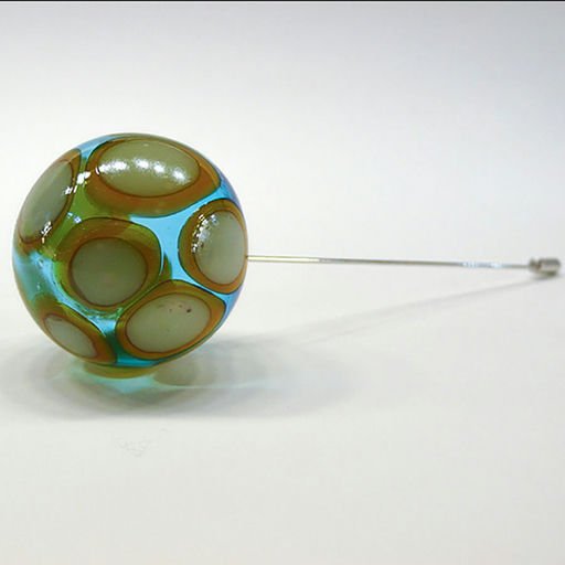 n color brooch