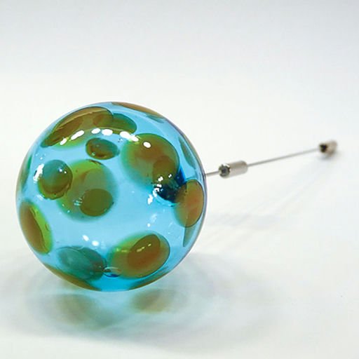 n color brooch