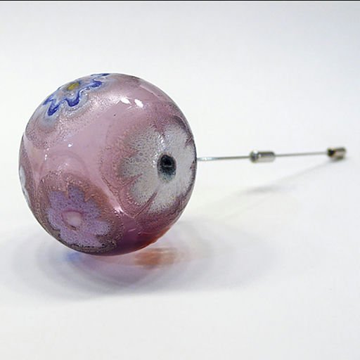 n color brooch